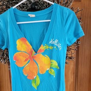 Hollister t shirt